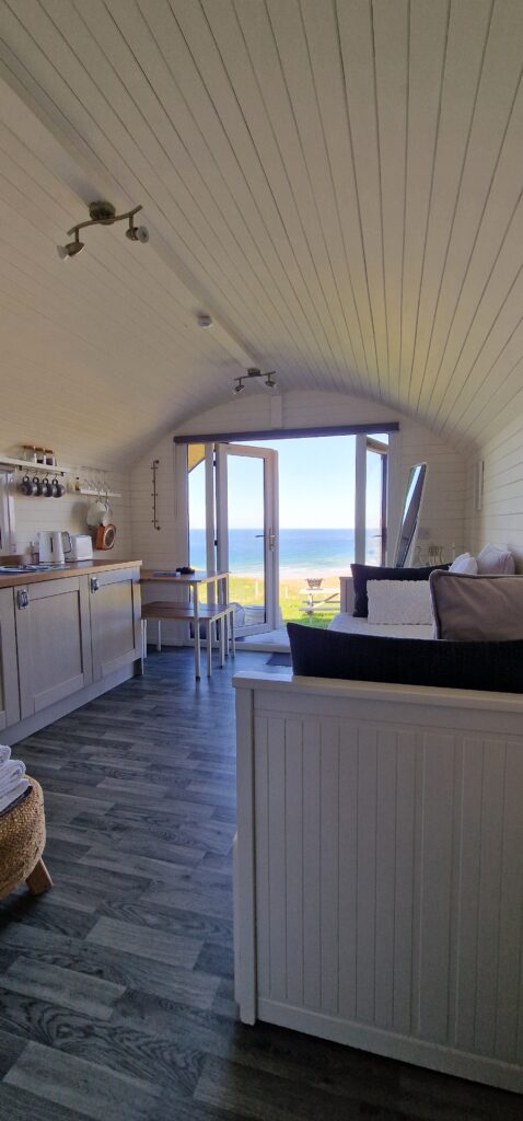 Kleiner Pod direkt am Meer – perfekte Unterkunft zum Buchen in Europa