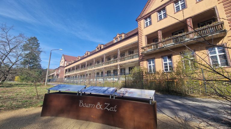Baumkronenpfad Baum & Zeit zwischen den Wäldern der Beelitzer Heilstätten