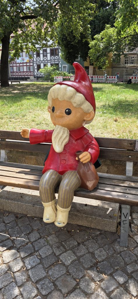 Sandmännchen Figur in der Innenstadt von Erfurt