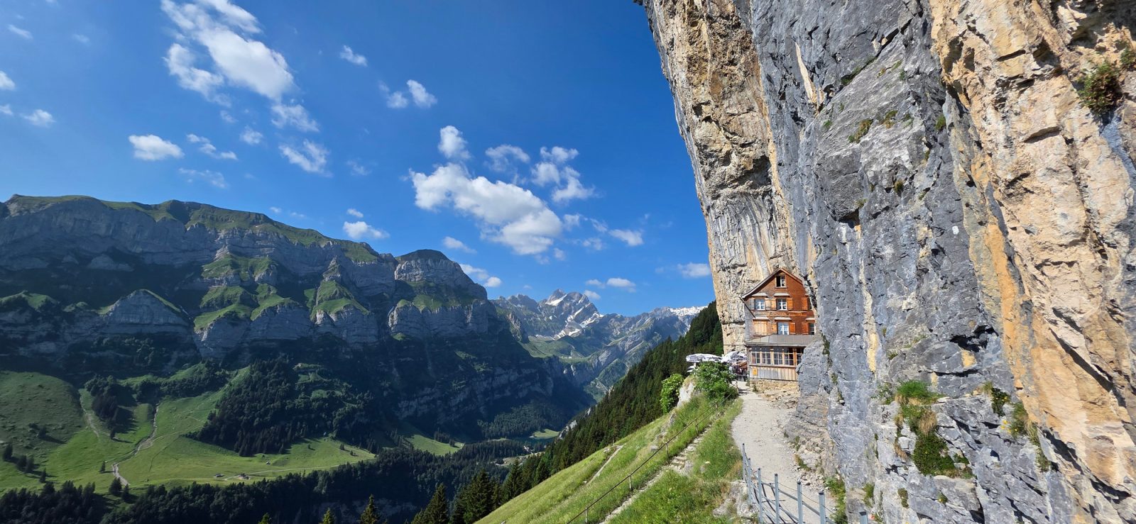 14 Tage Schweiz RundreiseÄscher im Alpstein