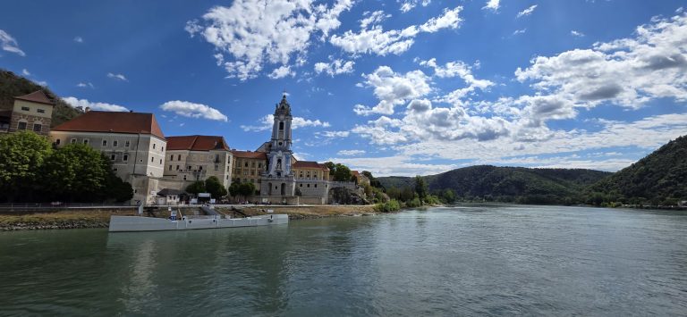 Schifffahrt Spitz Krems